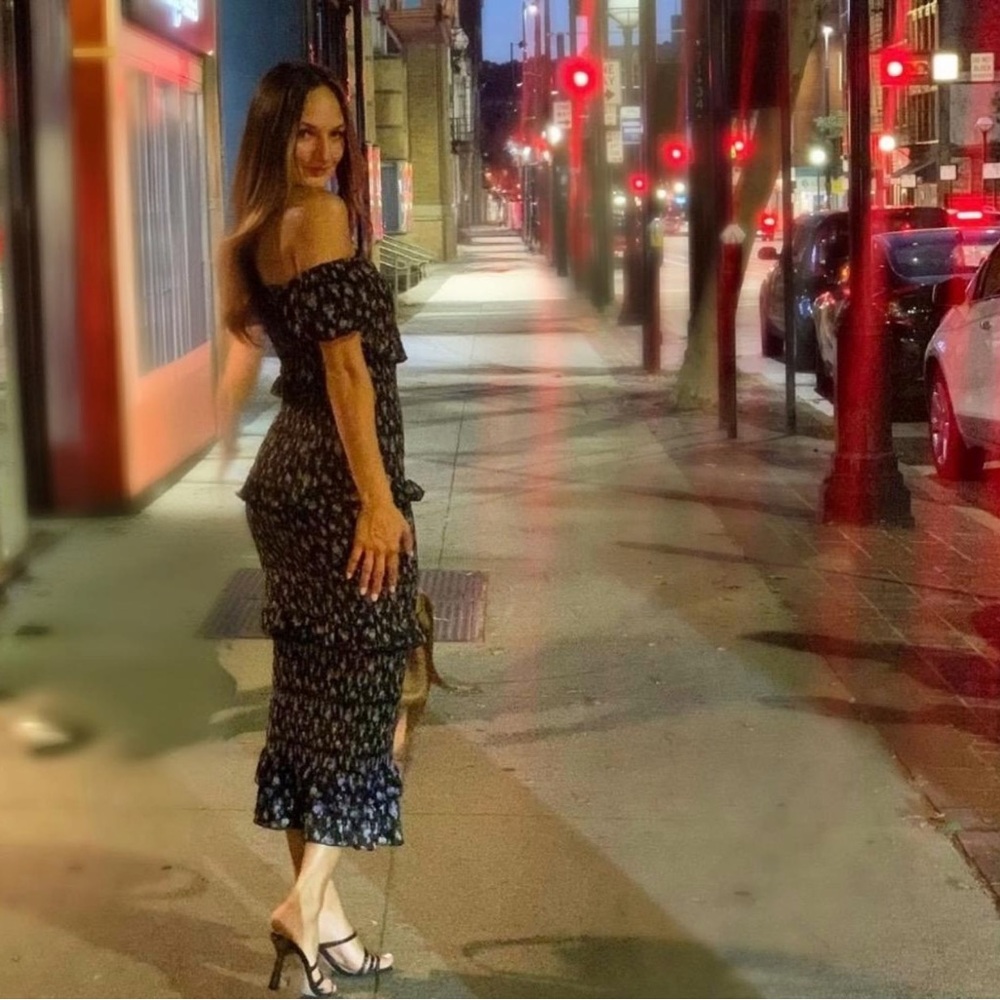 Off the shoulder floral maxi dress - Picture 2 of 8